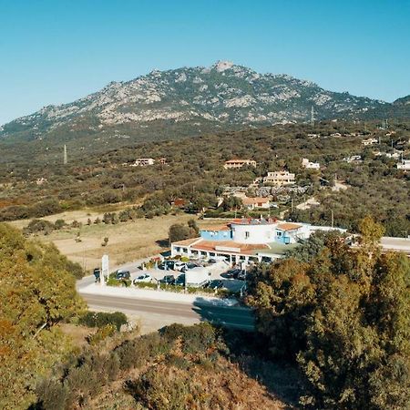 Hotel Il Timone Cugnana Exterior foto