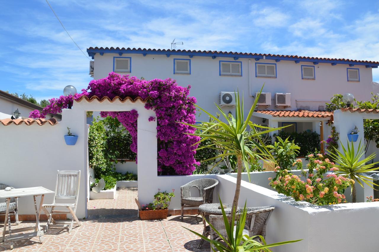 Hotel Il Timone Cugnana Exterior foto